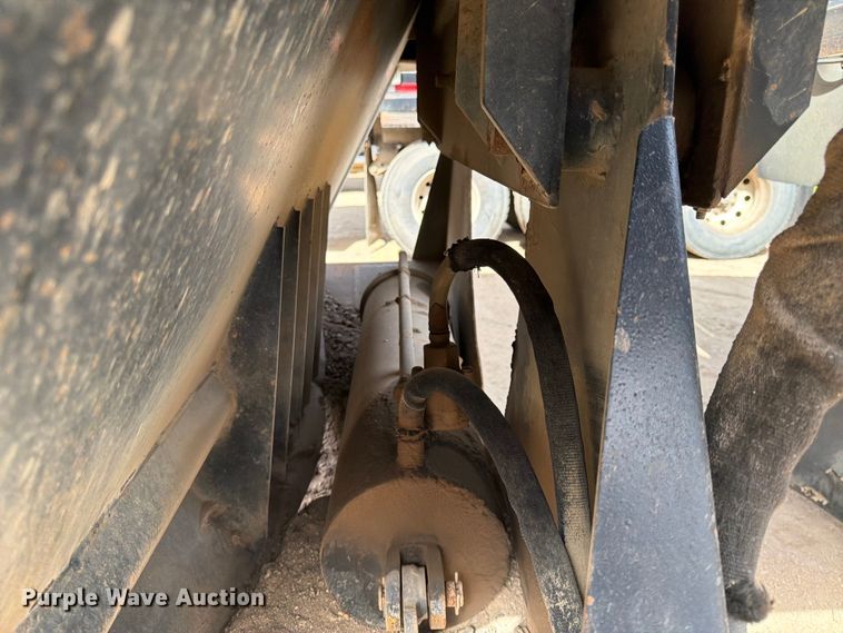 image for item FK0153 1999 R Way bottom dump trailer
