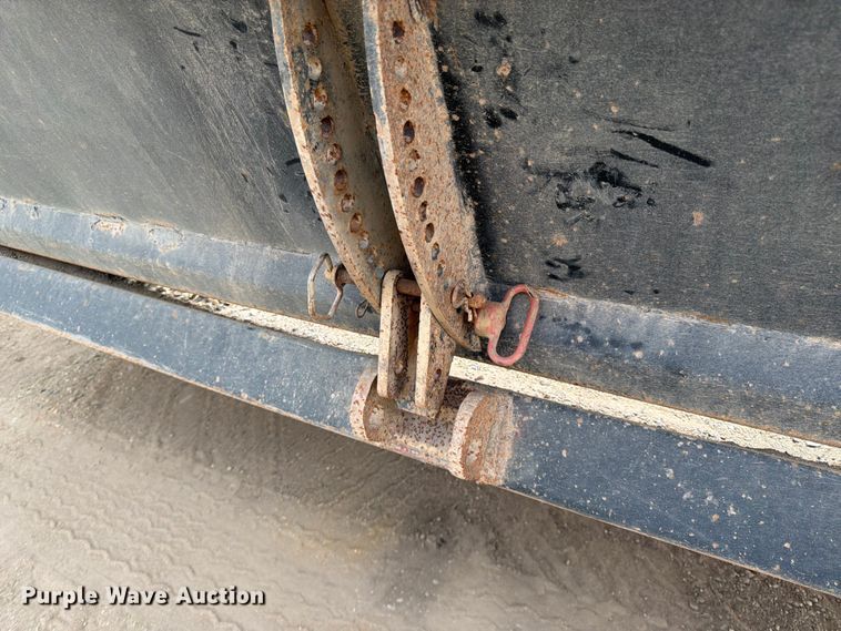 image for item FK0153 1999 R Way bottom dump trailer