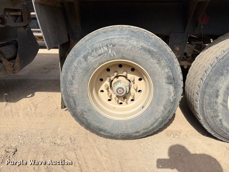 image for item FK0153 1999 R Way bottom dump trailer