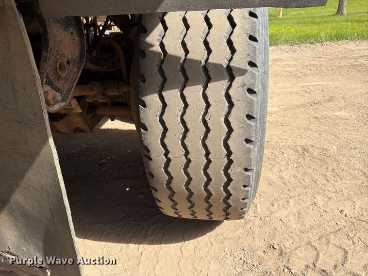 image for item FK0153 1999 R Way bottom dump trailer