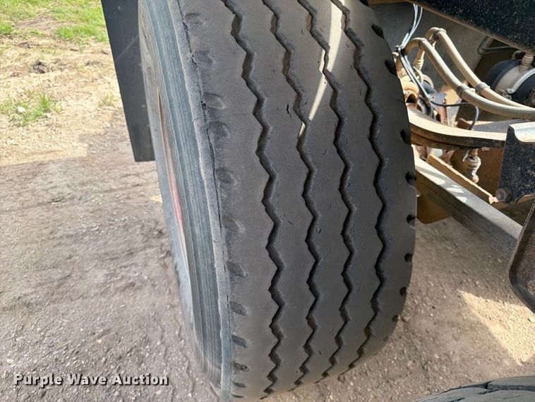 image for item FK0153 1999 R Way bottom dump trailer