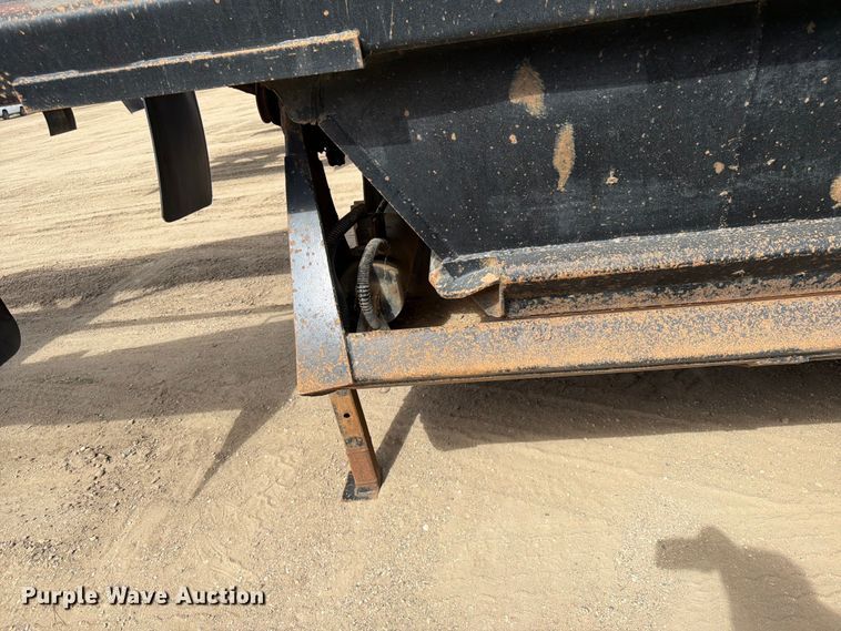 image for item FK0154 1983 Load king 1827- 3 AXLE bottom dump trailer