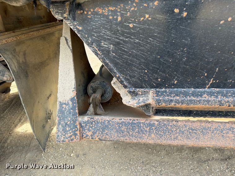 image for item FK0154 1983 Load king 1827- 3 AXLE bottom dump trailer