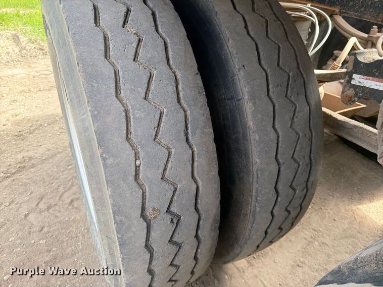 image for item FK0154 1983 Load king 1827- 3 AXLE bottom dump trailer