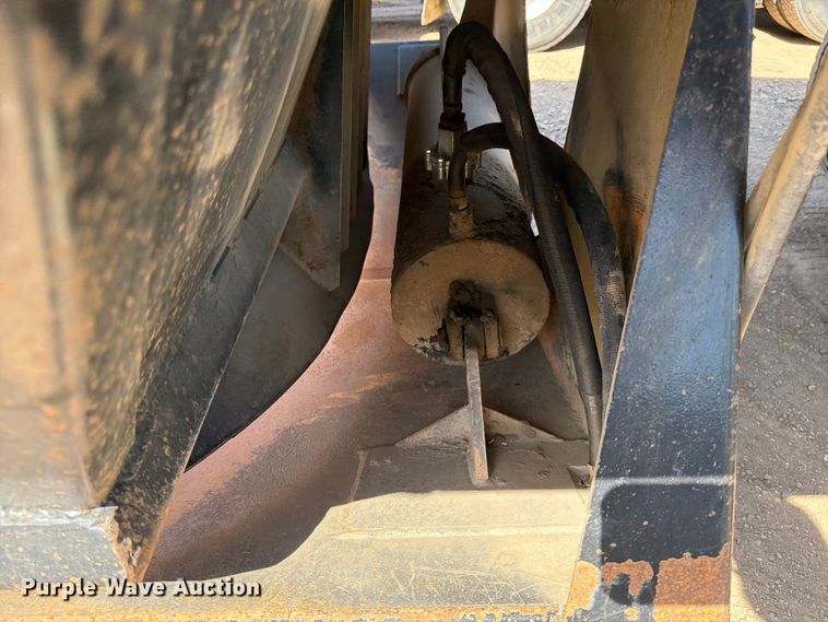 image for item FK0155 1999 R Way bottom dump trailer