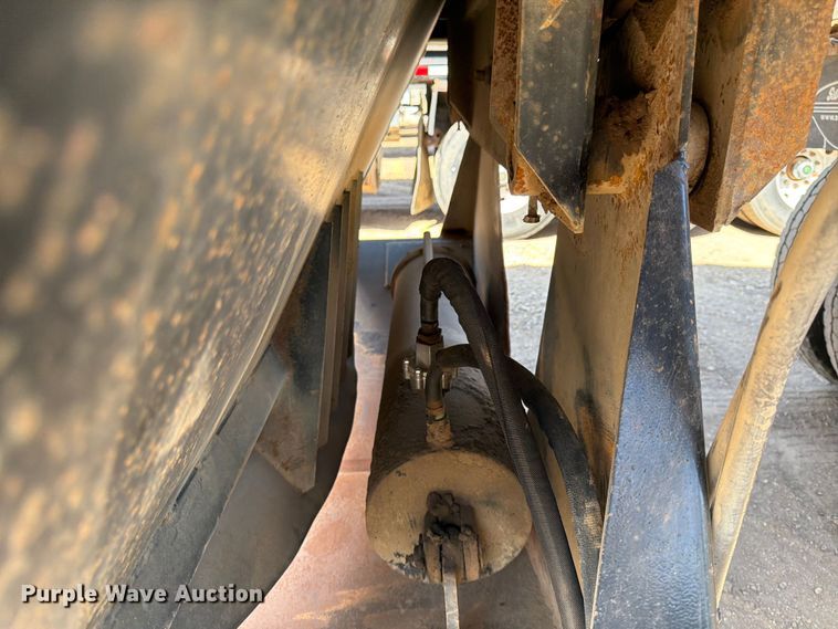 image for item FK0155 1999 R Way bottom dump trailer