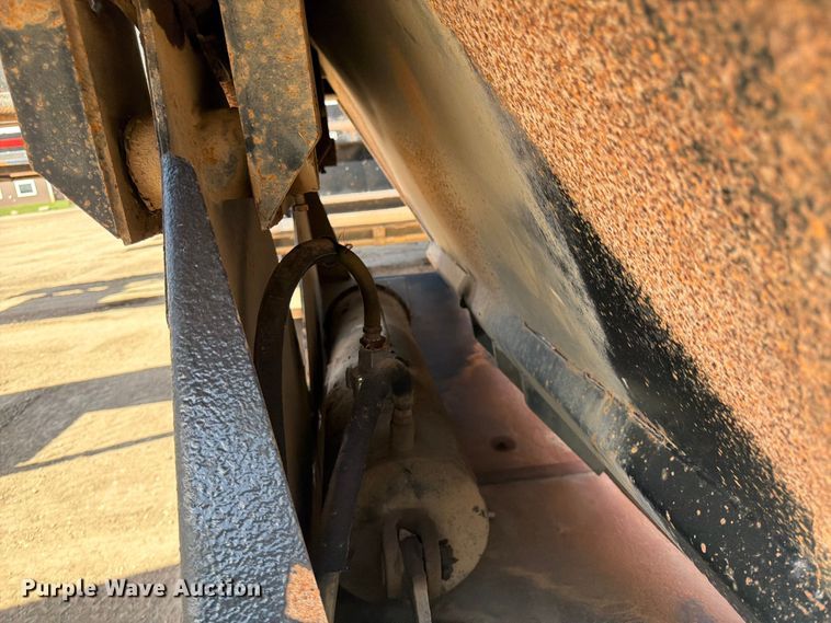 image for item FK0155 1999 R Way bottom dump trailer