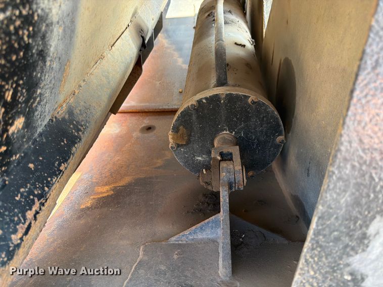 image for item FK0155 1999 R Way bottom dump trailer