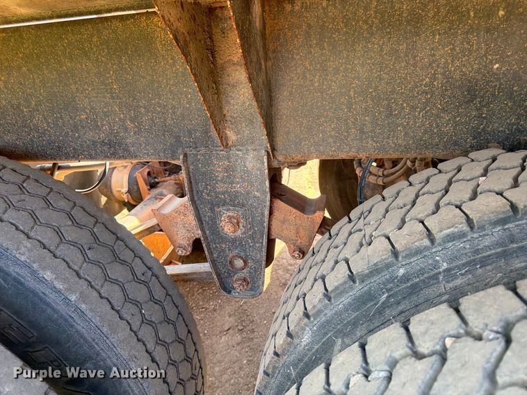 image for item FK0155 1999 R Way bottom dump trailer