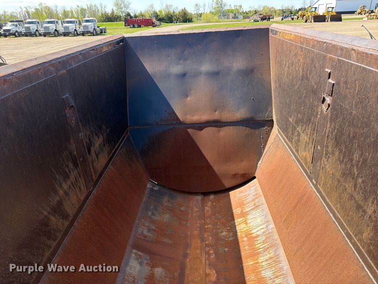 image for item FK0155 1999 R Way bottom dump trailer