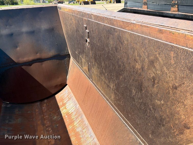 image for item FK0155 1999 R Way bottom dump trailer