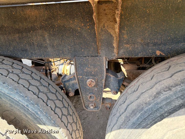 image for item FK0155 1999 R Way bottom dump trailer