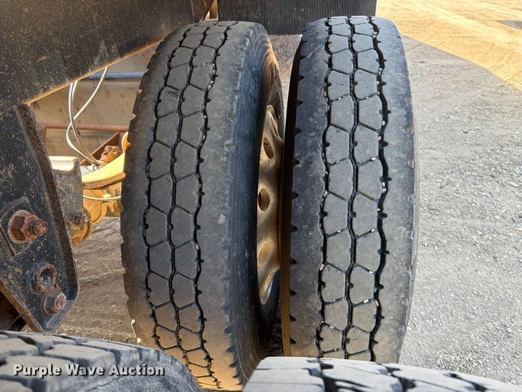 image for item FK0155 1999 R Way bottom dump trailer