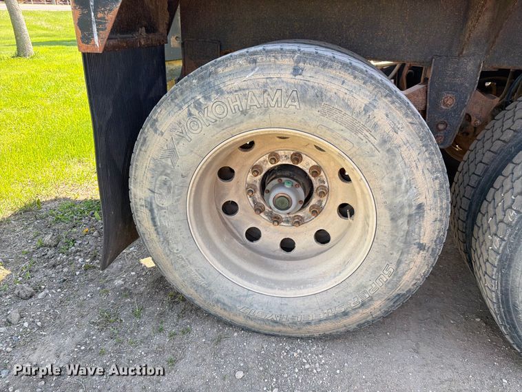 image for item FK0155 1999 R Way bottom dump trailer