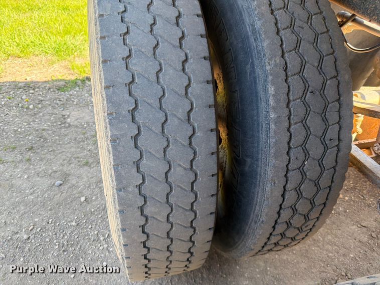 image for item FK0155 1999 R Way bottom dump trailer