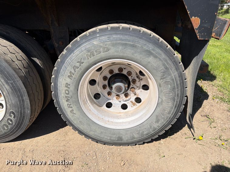 image for item FK0155 1999 R Way bottom dump trailer
