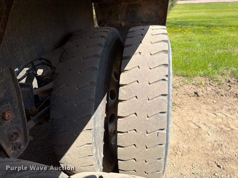 image for item FK0155 1999 R Way bottom dump trailer