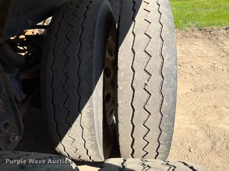 image for item FK0155 1999 R Way bottom dump trailer
