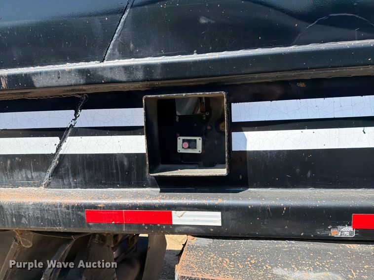 image for item FK0156 1983 Load king 1827-3 AXLE bottom dump trailer