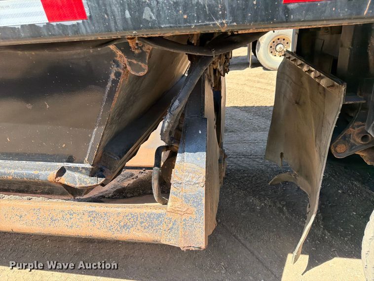 image for item FK0156 1983 Load king 1827-3 AXLE bottom dump trailer
