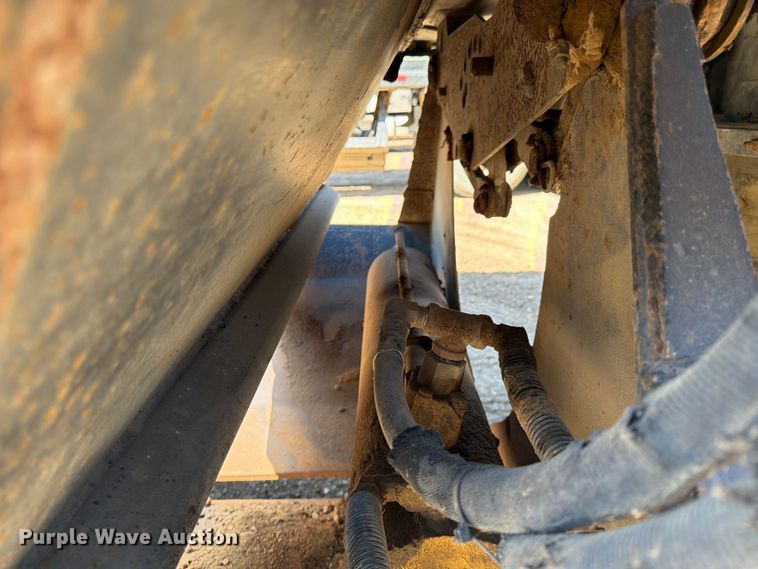 image for item FK0156 1983 Load king 1827-3 AXLE bottom dump trailer