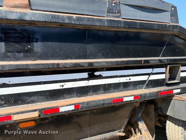 image for item FK0156 1983 Load king 1827-3 AXLE bottom dump trailer