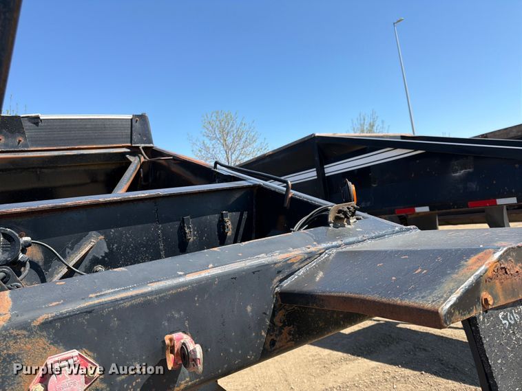 image for item FK0156 1983 Load king 1827-3 AXLE bottom dump trailer