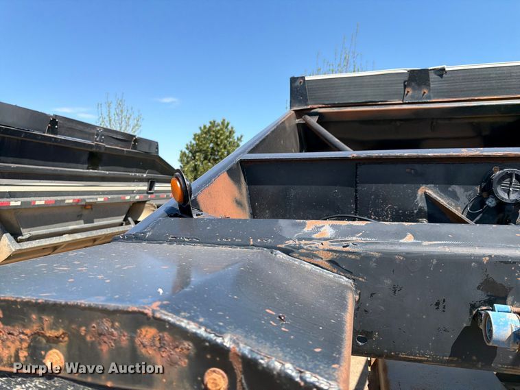 image for item FK0156 1983 Load king 1827-3 AXLE bottom dump trailer