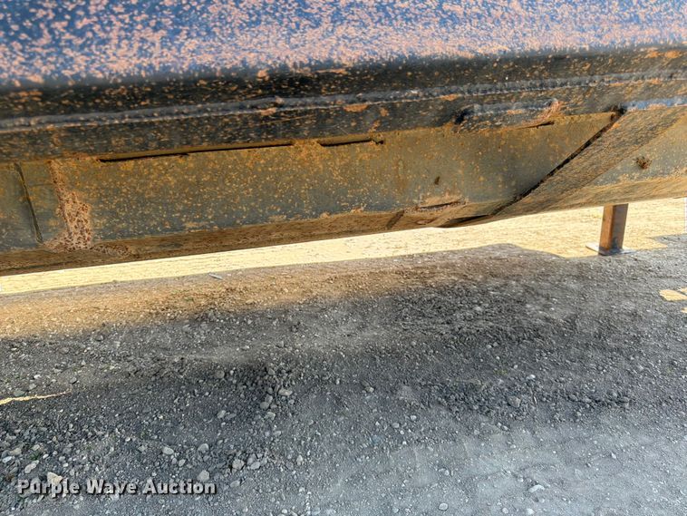 image for item FK0156 1983 Load king 1827-3 AXLE bottom dump trailer
