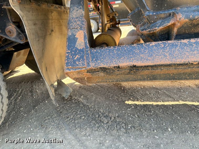 image for item FK0156 1983 Load king 1827-3 AXLE bottom dump trailer