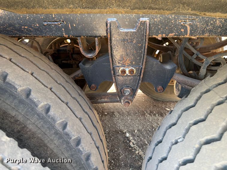 image for item FK0156 1983 Load king 1827-3 AXLE bottom dump trailer