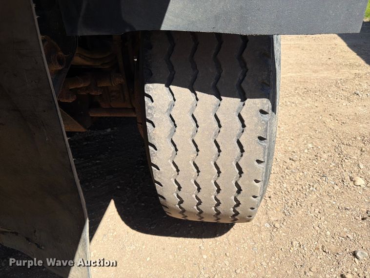 image for item FK0156 1983 Load king 1827-3 AXLE bottom dump trailer