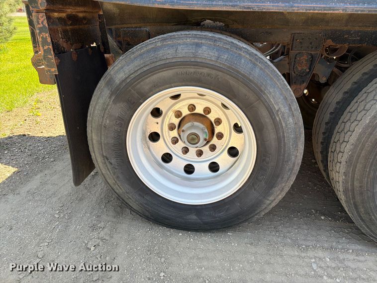 image for item FK0156 1983 Load king 1827-3 AXLE bottom dump trailer