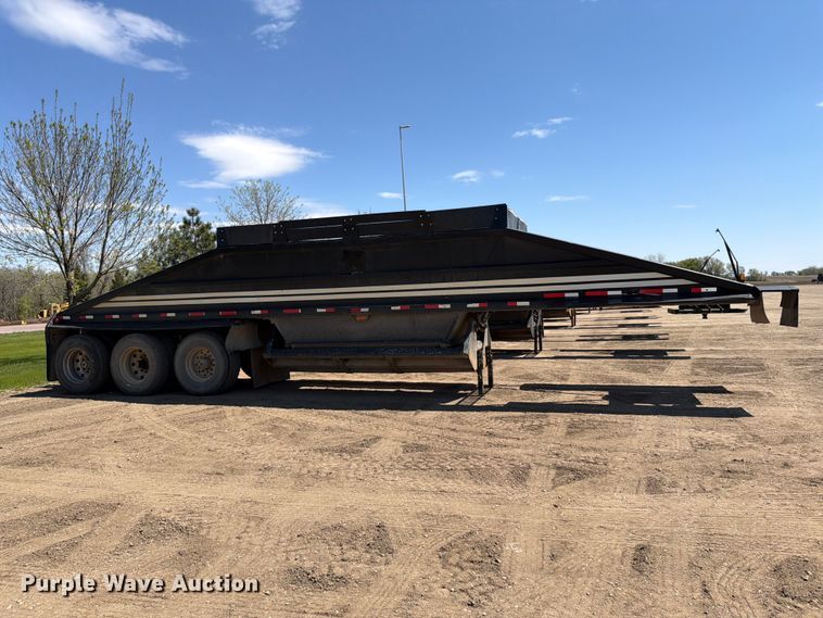 image for item FK0157 1983 Load king bottom dump trailer