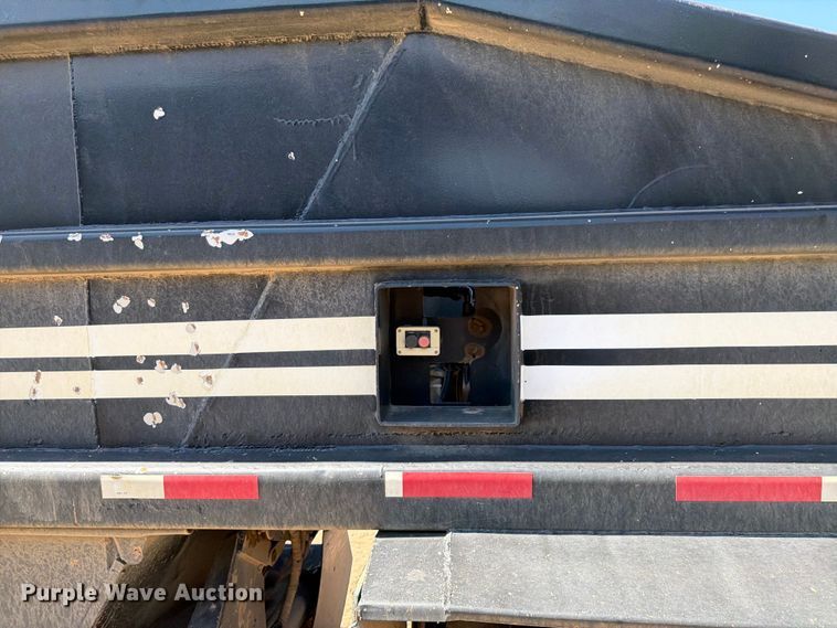 image for item FK0157 1983 Load king bottom dump trailer