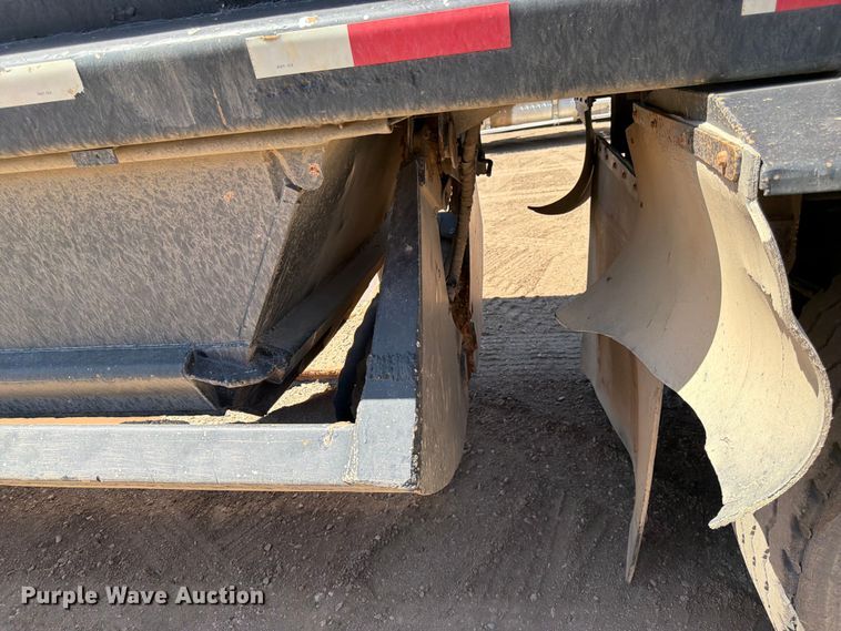 image for item FK0157 1983 Load king bottom dump trailer