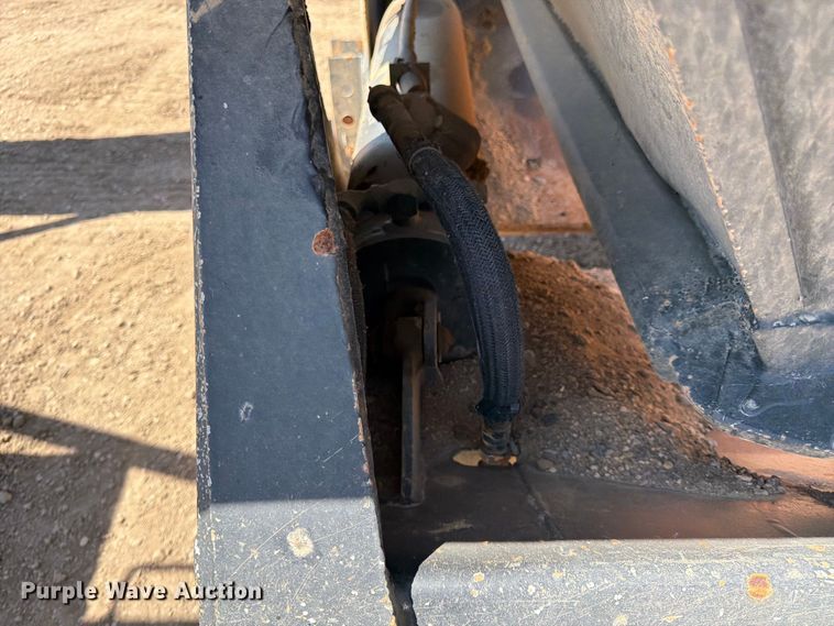image for item FK0157 1983 Load king bottom dump trailer