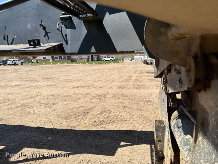 image for item FK0157 1983 Load king bottom dump trailer