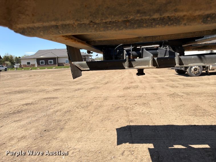 image for item FK0157 1983 Load king bottom dump trailer
