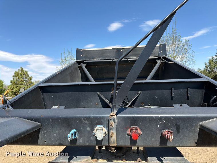 image for item FK0157 1983 Load king bottom dump trailer
