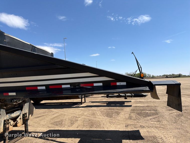 image for item FK0157 1983 Load king bottom dump trailer
