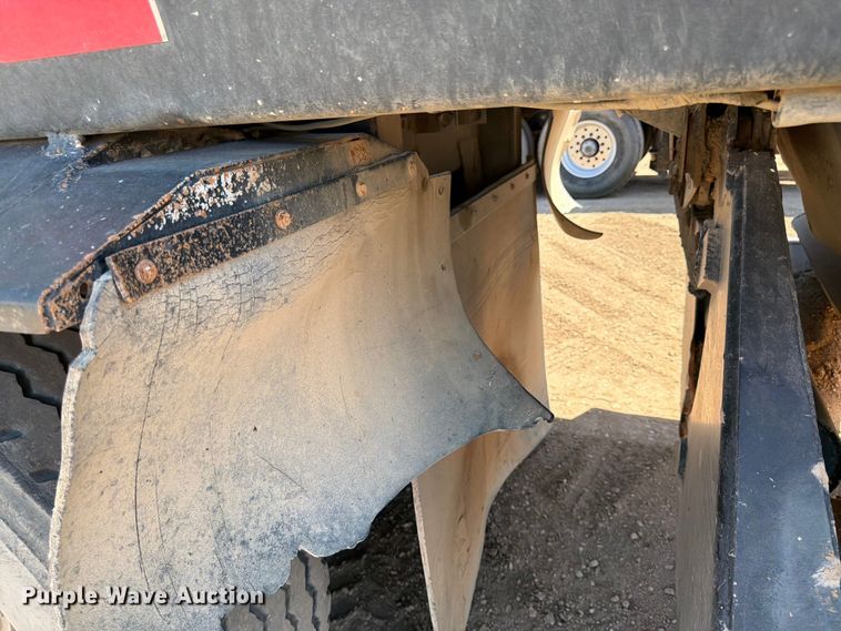 image for item FK0157 1983 Load king bottom dump trailer