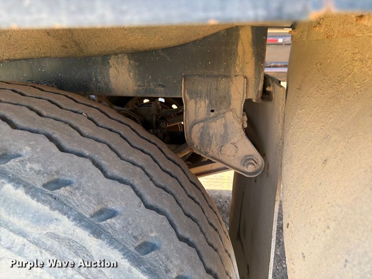 image for item FK0157 1983 Load king bottom dump trailer