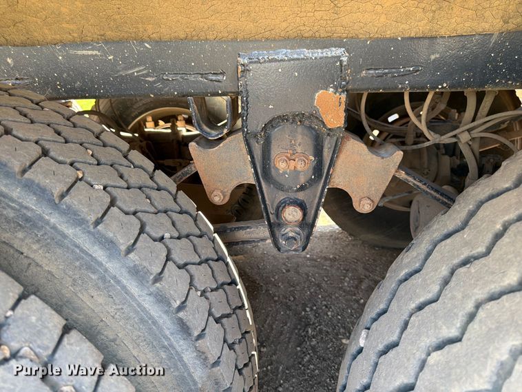 image for item FK0157 1983 Load king bottom dump trailer