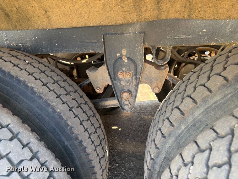 image for item FK0157 1983 Load king bottom dump trailer