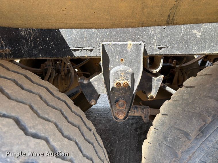 image for item FK0157 1983 Load king bottom dump trailer