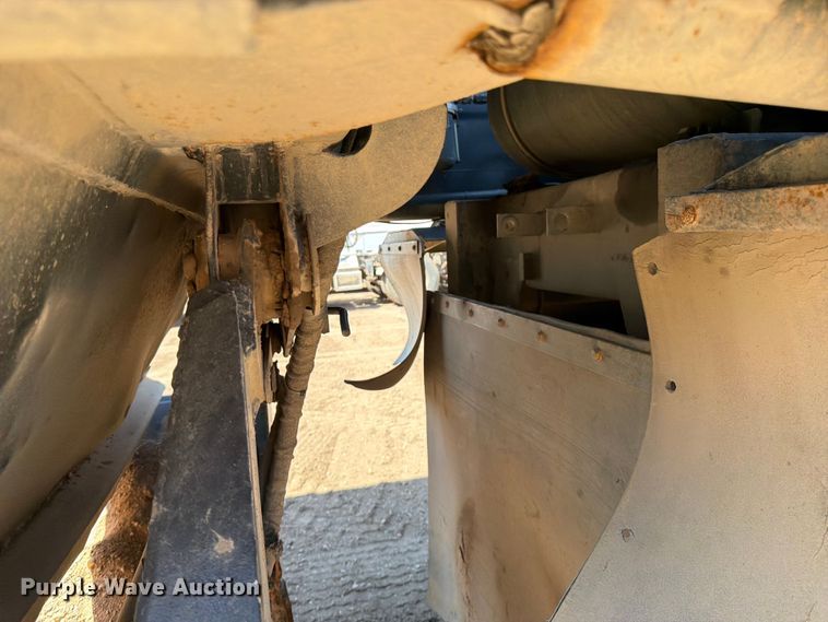 image for item FK0157 1983 Load king bottom dump trailer