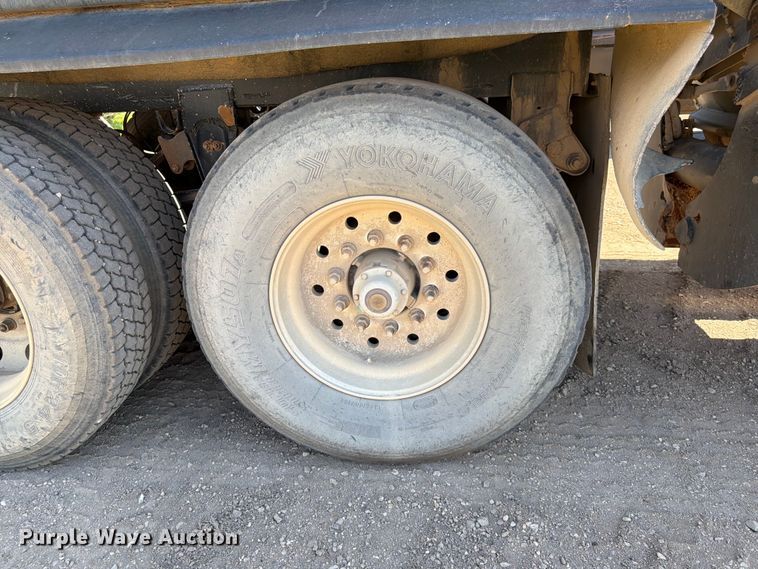 image for item FK0157 1983 Load king bottom dump trailer