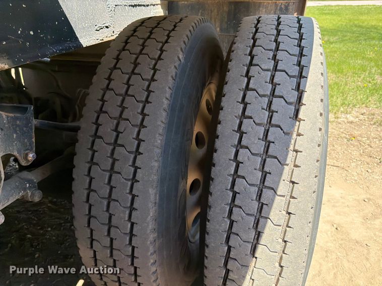 image for item FK0157 1983 Load king bottom dump trailer