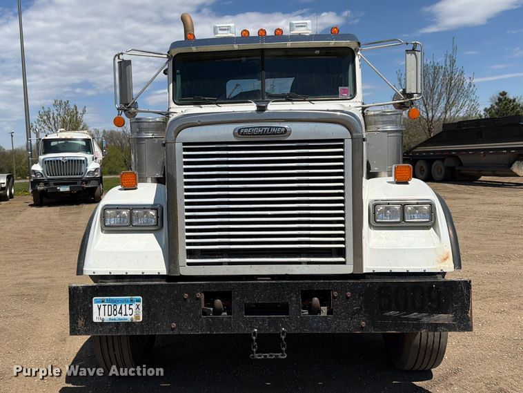 image for item FK0159 2008 Freightliner FLD120 semi truck